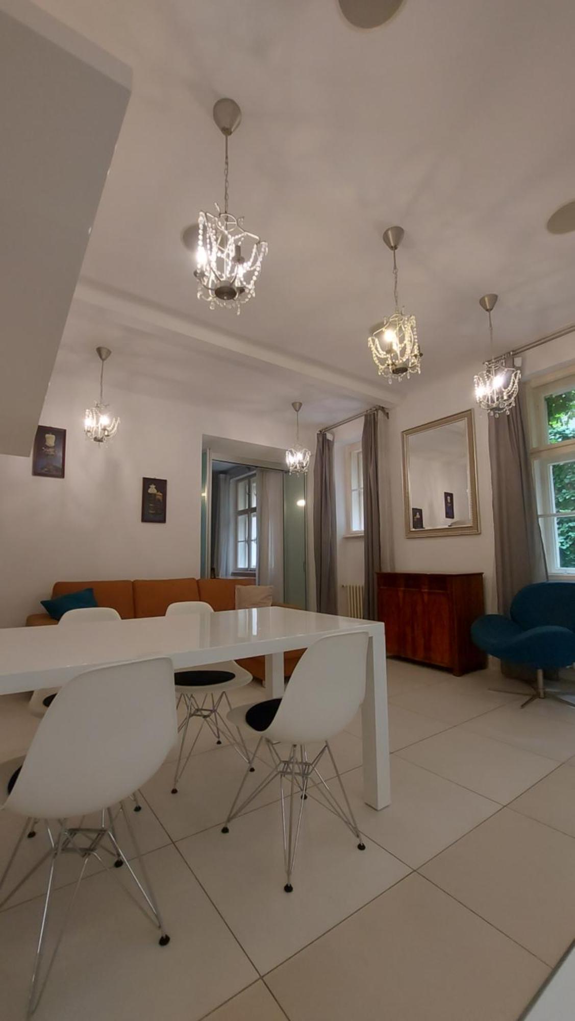 Beautiful In The Old Town Of Apartament Bratysława
